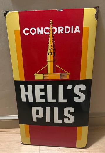 Emaille bord Hell’s Pils beschikbaar voor biedingen