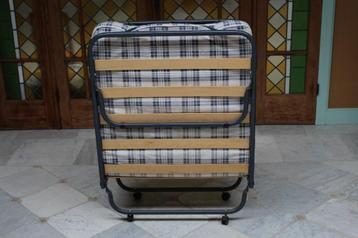 Opklap bed beschikbaar voor biedingen