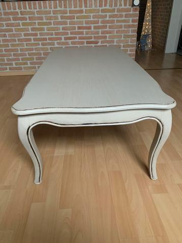 Salontafel beschikbaar voor biedingen