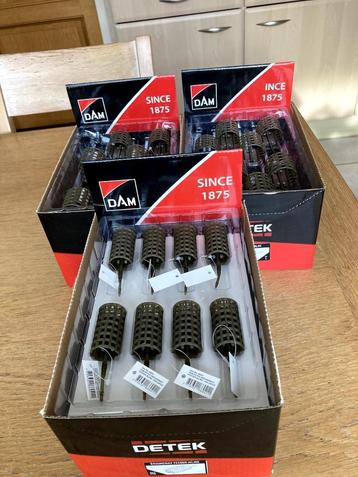 Te Koop DAM Method Feeder Potjes 25 - 35 en 50 gram  beschikbaar voor biedingen