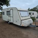 Caravan Adria met papieren 4 slaapplaatsen Badkamer camping, Rondzit, Kachel, Bedrijf, 750 - 1000 kg