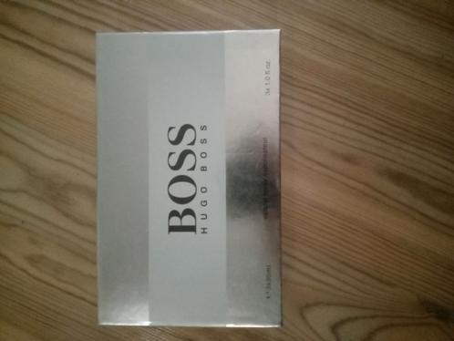 Hugo boss gift set, Handtassen en Accessoires, Uiterlijk | Parfum, Zo goed als nieuw, Ophalen of Verzenden
