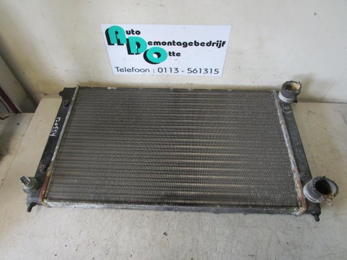 Radiateur d'un Volkswagen Golf (Golf 74-), Autos : Pièces & Accessoires, Climatisation & Chauffage, Volkswagen, Utilisé, 3 mois de garantie