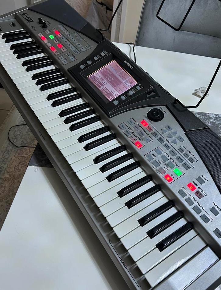 ROLAND E-50 perfecte staat!!, Musique & Instruments, Claviers, Comme neuf, Roland, Enlèvement ou Envoi