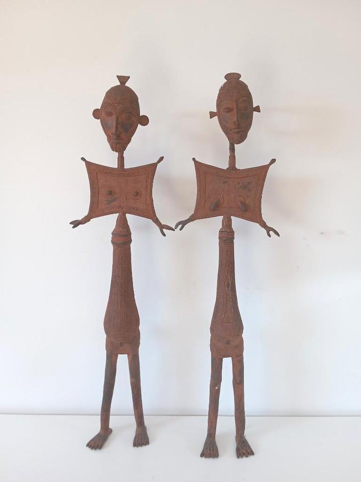 Grand couple Tikar en bronze., Antiek en Kunst, Kunst | Niet-Westerse kunst, Verzenden