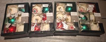 24 kerstballen uit glas beschikbaar voor biedingen
