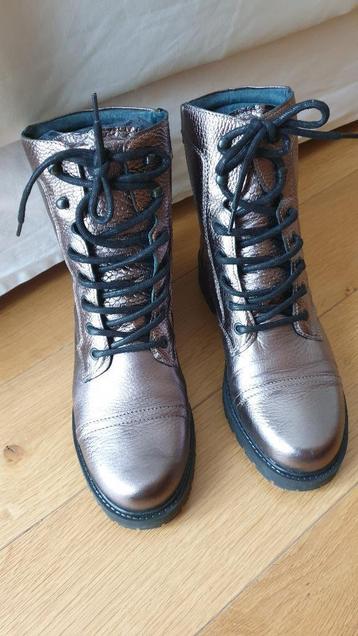 Boots en cuir metallique - taille 40