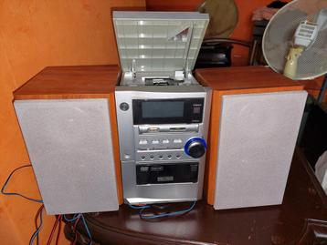 vaste deel in het midden en twee aparte boxes   beschikbaar voor biedingen