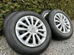 VW Passat B8 velg + wieldoppen, Bridgestone zomer 215/60 R16, 215 mm, Banden en Velgen, 16 inch, Gebruikt