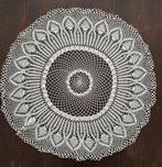 Gehaakt rond tafelkleedje, Ophalen of Verzenden, Gebruikt, Rond, Binnen