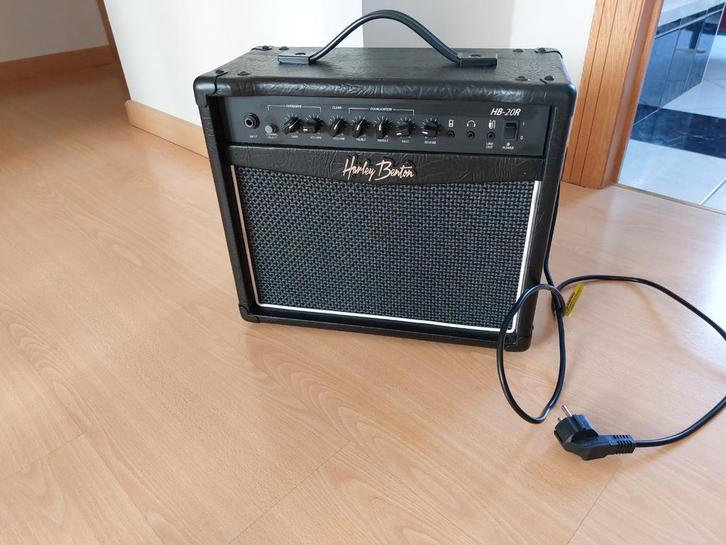 Harley Benton HB-20R, Muziek en Instrumenten, Versterkers | Bas en Gitaar, Zo goed als nieuw, Gitaar, Minder dan 50 watt, Ophalen of Verzenden