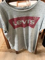 T’shirt Levis, taille L, mais il taille comme du M, Vêtements | Femmes