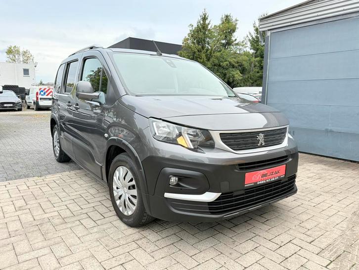 Peugeot Rifter 1.2i 2019 1j garantie, Auto's, Peugeot, Bedrijf, Te koop, Rifter, Apple Carplay, Benzine, Leder, Dealer onderhouden