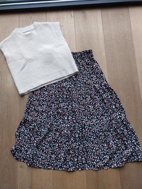 Rok 9j en debardeur 8j, Enfants & Bébés, Vêtements enfant | Taille 128, Comme neuf, Fille, Ensemble, Enlèvement ou Envoi