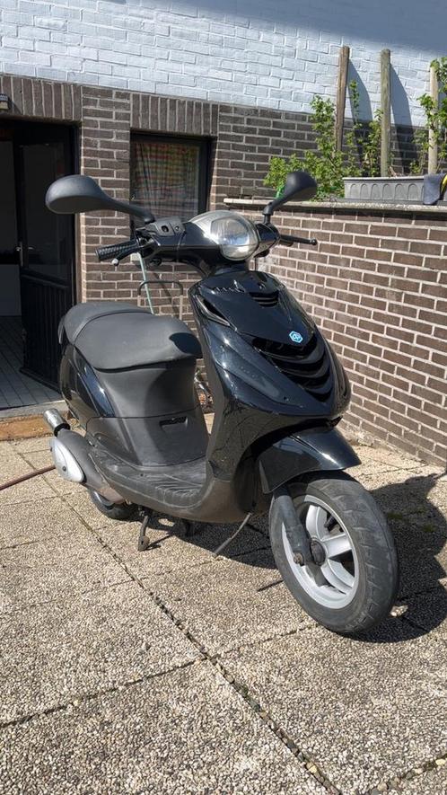Piaggio zip 70 cc A klasse, Fietsen en Brommers, Scooters | Piaggio, Zo goed als nieuw, Zip, Ophalen