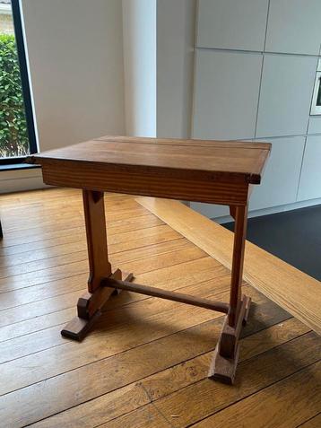 klein bureautje te koop voor de kleinste kindjes beschikbaar voor biedingen