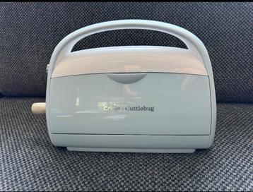 Nieuwe cuttle bug met veeeeeel platen beschikbaar voor biedingen