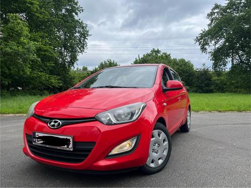 HYUNDAI i20 ~ 2014 ~ EURO 5 ~ 1,2 ~ essence ~ 138 dkm !, Autos, Hyundai, Particulier, i20, Airbags, Air conditionné, Alarme, Ordinateur de bord