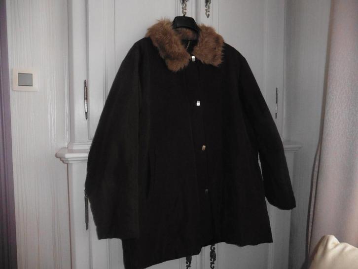 Mooi bruin gevoerd jack met kraag van synthetisch bont, Kleding | Dames, Jassen | Winter, Gedragen, Groen, Ophalen of Verzenden