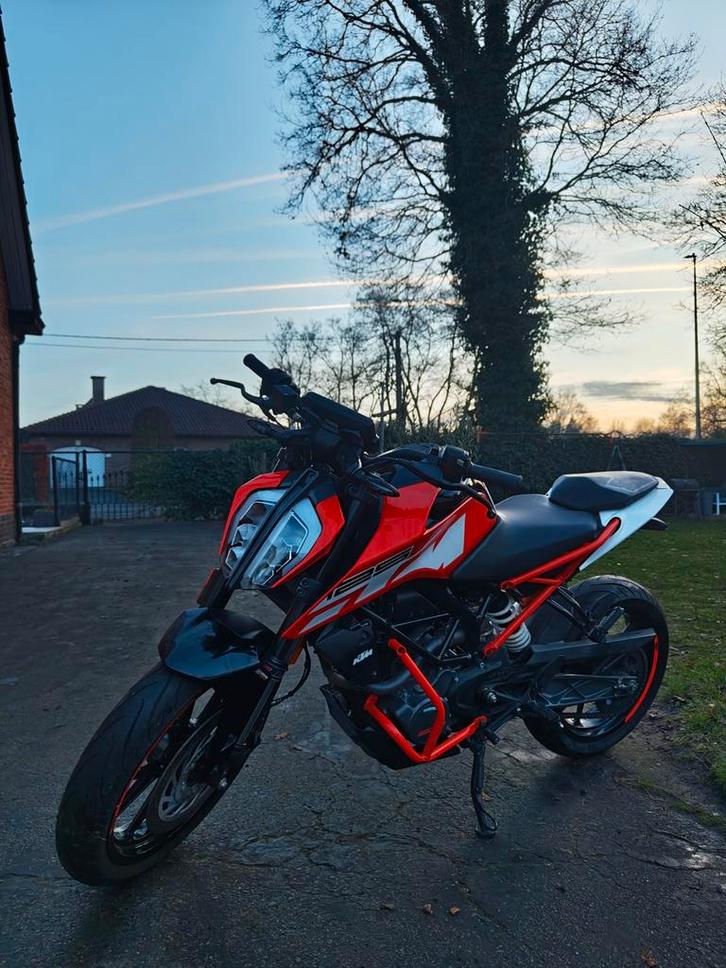 KTM Duke 125cc - 10 000km - 2017 - Rijbewijs B(-2011)/A1, Motoren, Motoren | KTM, Particulier, Ophalen