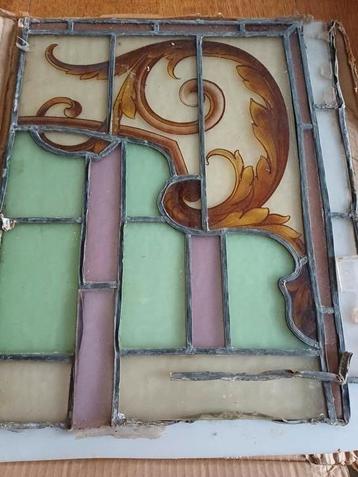 Antiek glaswerk Art-nouveau en Art-Deco 5 stukken beschikbaar voor biedingen