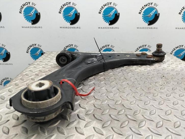 FORD FOCUS VIGNALE [RF_LOWER_CONTROL_ARM] 2021, Autos : Pièces & Accessoires, Suspension & Châssis, Utilisé, ARN reconnu, Stiba membre