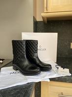 Bottines en cuir Moncler pointure 40, Vêtements | Femmes, Chaussures, Noir, Porté, Boots et Botinnes, Moncler