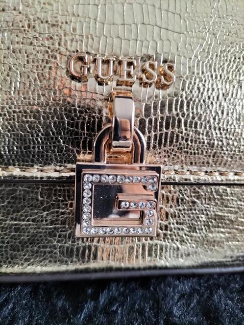 GUESS NIGHTFALL MINI CROSSBODYTAS GOUDMETALIC, Handtassen en Accessoires, Tassen | Damestassen, Nieuw, Ophalen