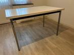 A donner table sur 4 pieds inox, Maison & Meubles, 100 à 150 cm, Enlèvement, Utilisé, 50 à 100 cm
