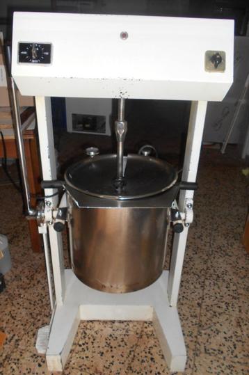 AUTOCUISEUR MELANGEUR 20 LITRES : crème, riz, confiture, ... beschikbaar voor biedingen