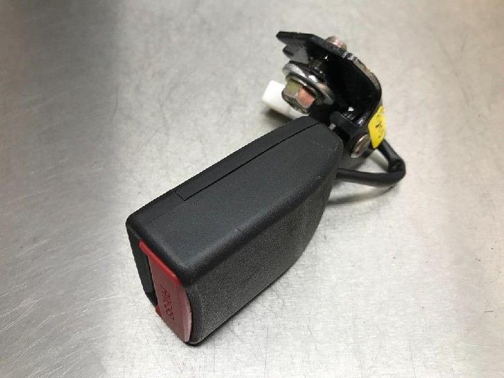 GORDELSLOT LINKS ACHTER Mazda 2 (DJ / DL) (01-2014/02-2018), Auto-onderdelen, Interieur en Bekleding, Mazda, Gebruikt