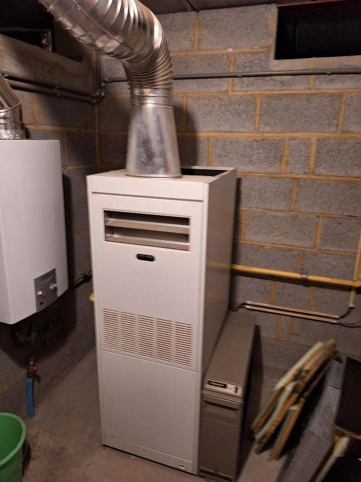 Gasbrander Multicalor 24 kW, Maison & Meubles, Poêles, Utilisé, Autoportant, Chauffage à gaz, Gaz, Enlèvement