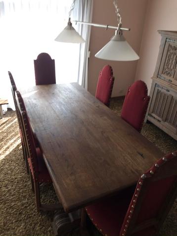 Neogotische eiken eetkamer beschikbaar voor biedingen