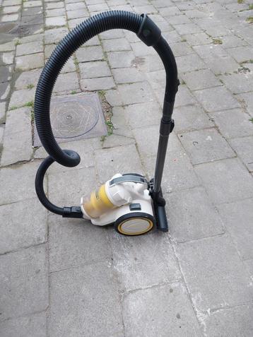 Aspirateur karcher modèle VC3 Premium, Enlèvement, Utilisé