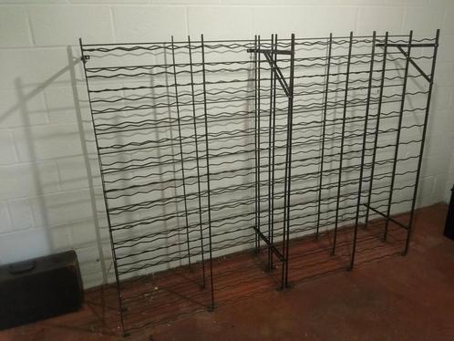 Twee grote metalen wijnrekken, Huis en Inrichting, Woonaccessoires | Wijnrekken, Gebruikt, Ophalen