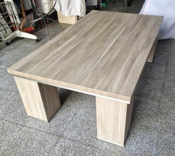 Salontafel beschikbaar voor biedingen