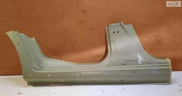 Dorpel kniestuk rechts Suzuki Ignis III ->16 64111-62RV0-P41 beschikbaar voor biedingen