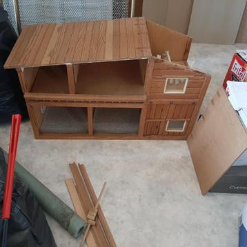 Maison de poupee/playmobil beschikbaar voor biedingen