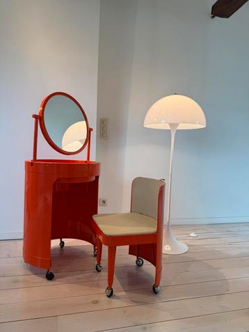 Studio Kastilia Silvi Vintage Vanity Table, Italy 1970s beschikbaar voor biedingen