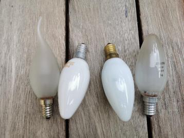 4x Kaarslamp gloeilamp 25W en 40W E14. Prijs/set. beschikbaar voor biedingen