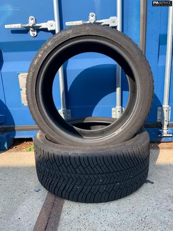 2x Michelin 235 40 19 Winterbanden met 8.4 mm 