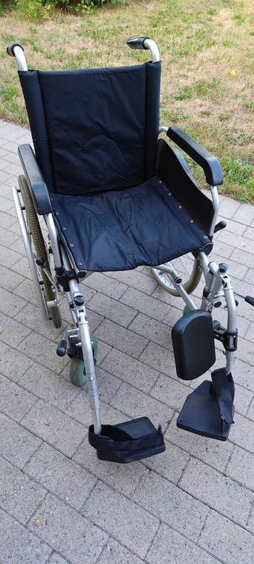 Fauteuil roulant pliable avec repose-pieds, Divers, Enlèvement, Pliant, Utilisé, Fauteuil roulant à pousser