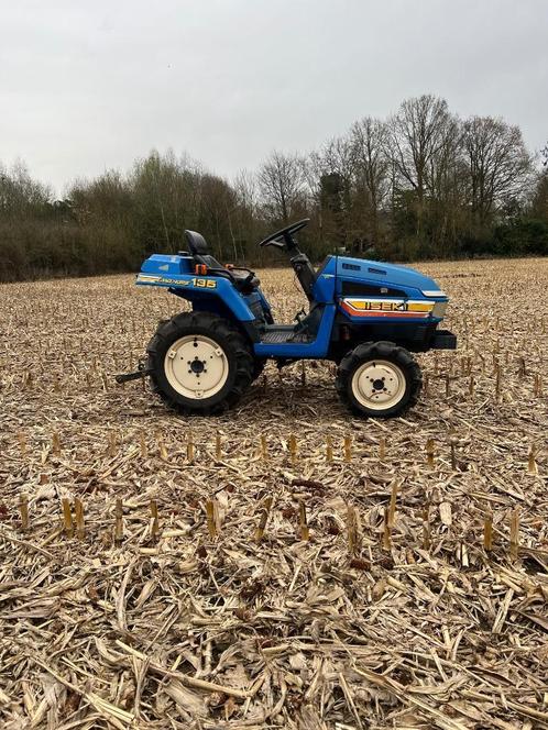 *prachtige moderne Iseki 135 16pk 3cil 4x4 zijschakel 888u!*, Motoren, Quads en Trikes, 3 cilinders, Ophalen