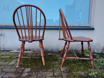 Paire de chaises style Windsor 