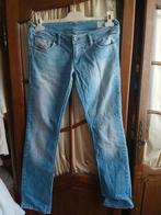 Jeans diesel taille basse, Kleding | Dames, Spijkerbroeken en Jeans, Blauw, Ophalen of Verzenden, Zo goed als nieuw, Diesel