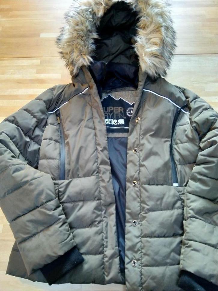 Kakigroene warme anorak Superdry JPN voor dames, Kleding | Dames, Jassen | Winter, Gedragen, Maat 38/40 (M), Overige kleuren, Ophalen of Verzenden