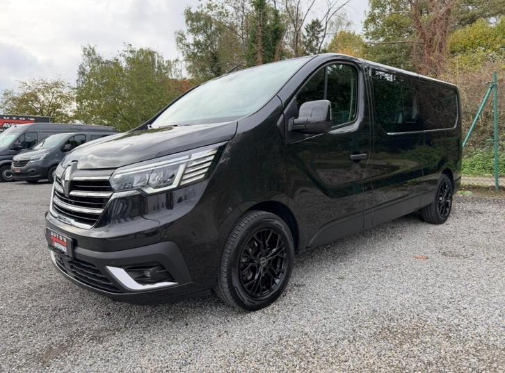 Renault Trafic 2.0 // L2 // 170 Pk // Automaat // 5 Seats, Auto's, Bestelwagens en Lichte vracht, Bedrijf, Te koop, 360° camera