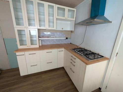Complete IKEA-keuken met toestellen te koop, Huis en Inrichting, Keuken | Complete keukens, Gebruikt, Hoekkeuken, Wit, Hout, Ophalen