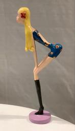 Pin-up beeldje nieuw in doos, Enlèvement