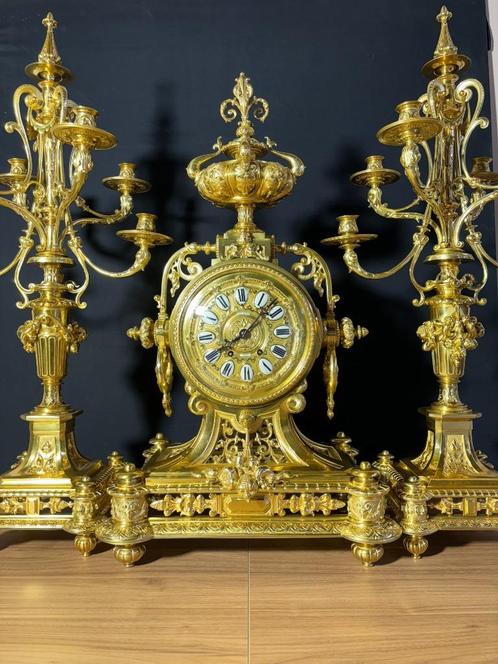 (60) Antieke Franse Bronzen Regency Pendule met Kandelaren, Antiek en Kunst, Antiek | Klokken, Ophalen of Verzenden